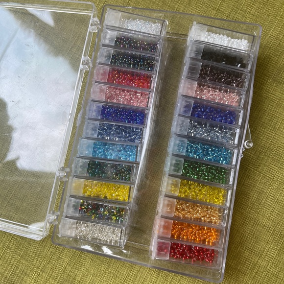Bead Box - Picture 1 of 3